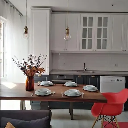 Full Restored And Renewed Fresh Flat * 伊兹密尔